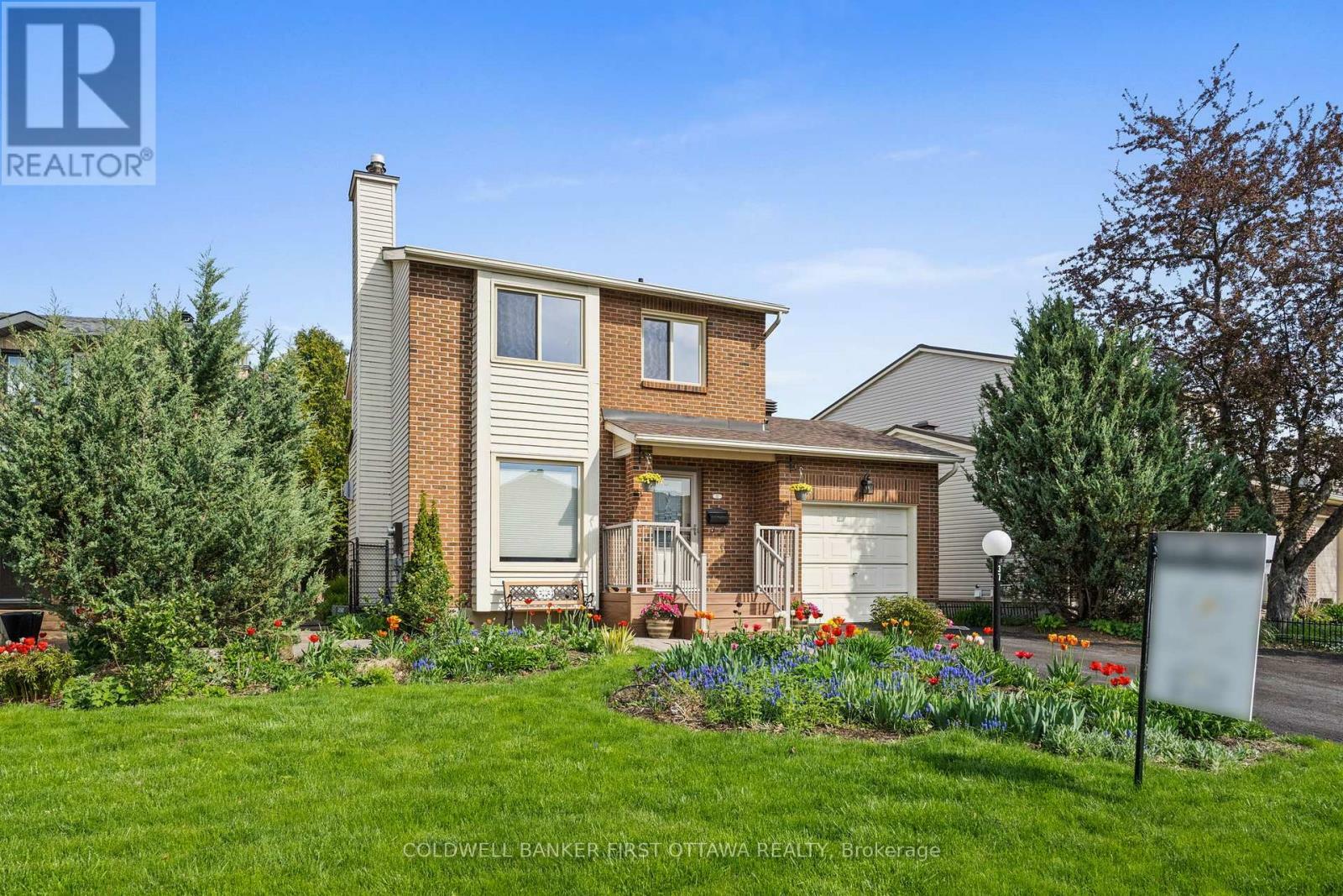 Property Photo: 37 Homestead Street ON K2E 7N9