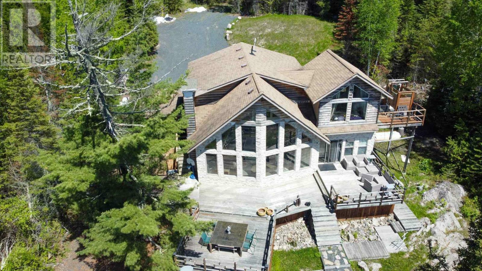 Property Photo:  110 Poplar Bay Rd, McKenzie Portage Road  ON P0X 1C0 