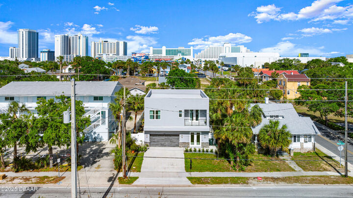Property Photo:  206 N Halifax Avenue  FL 32118 