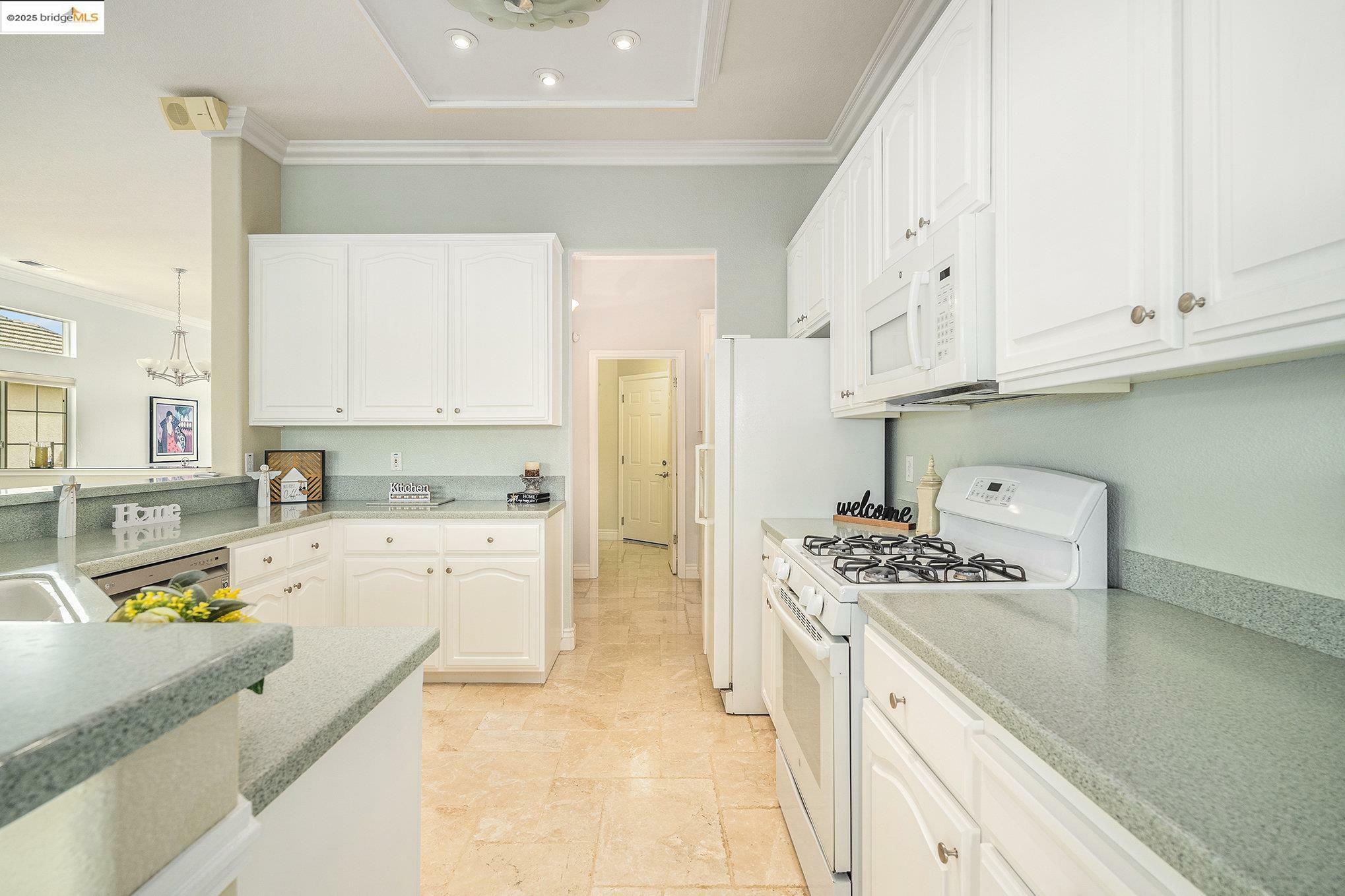 Property Photo: 213 Honeygold Lane CA 94513