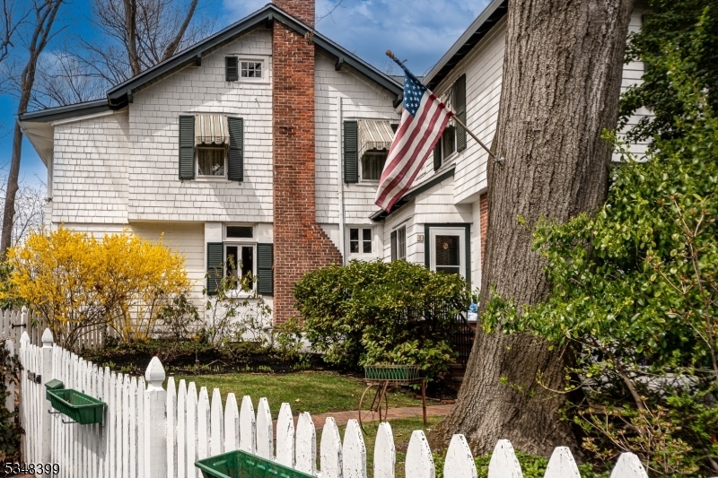 Property Photo: 5 Oak Ridge Rd NJ 07006