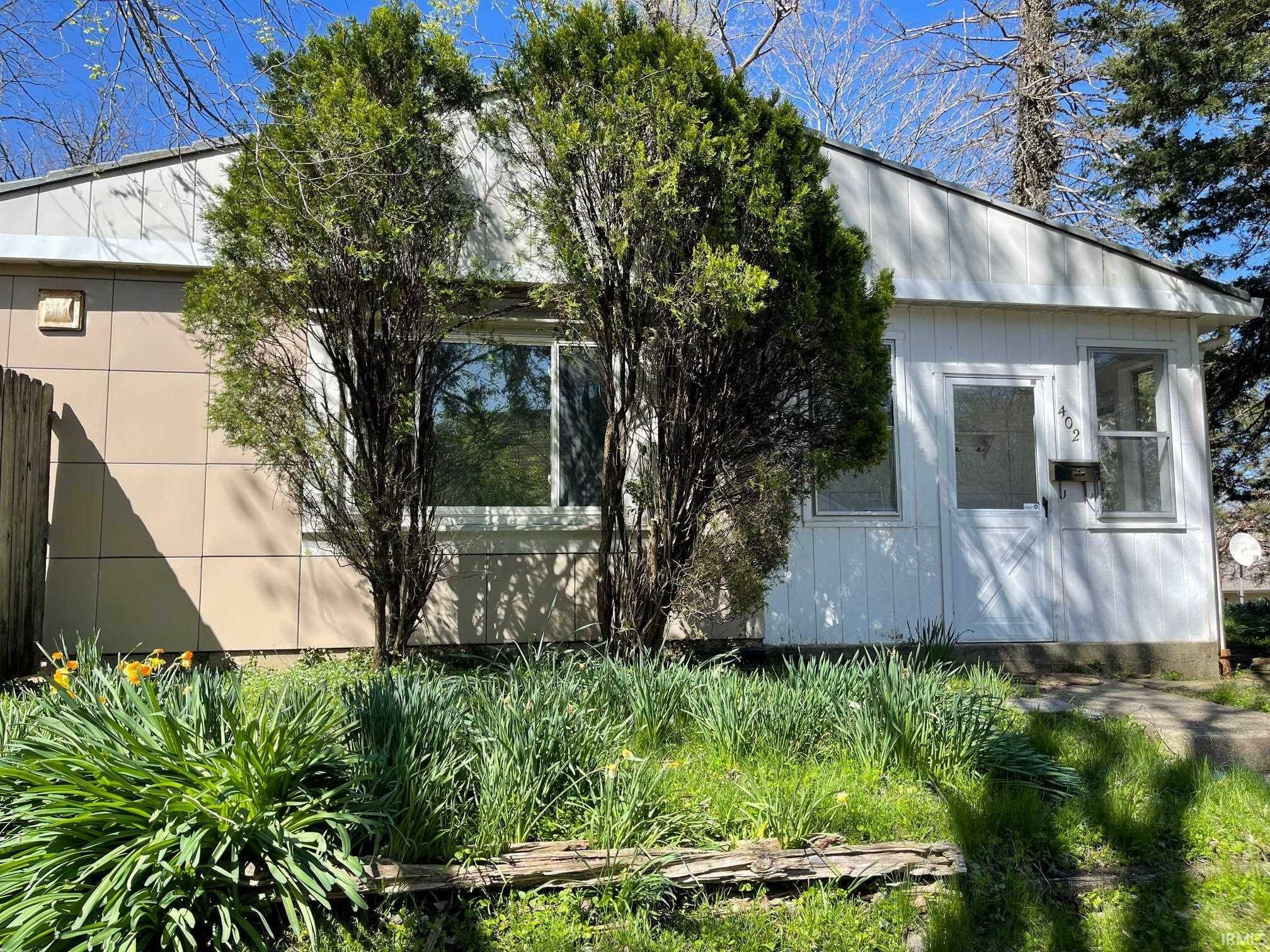 402 S Highland Avenue  Bloomington IN 47401 photo