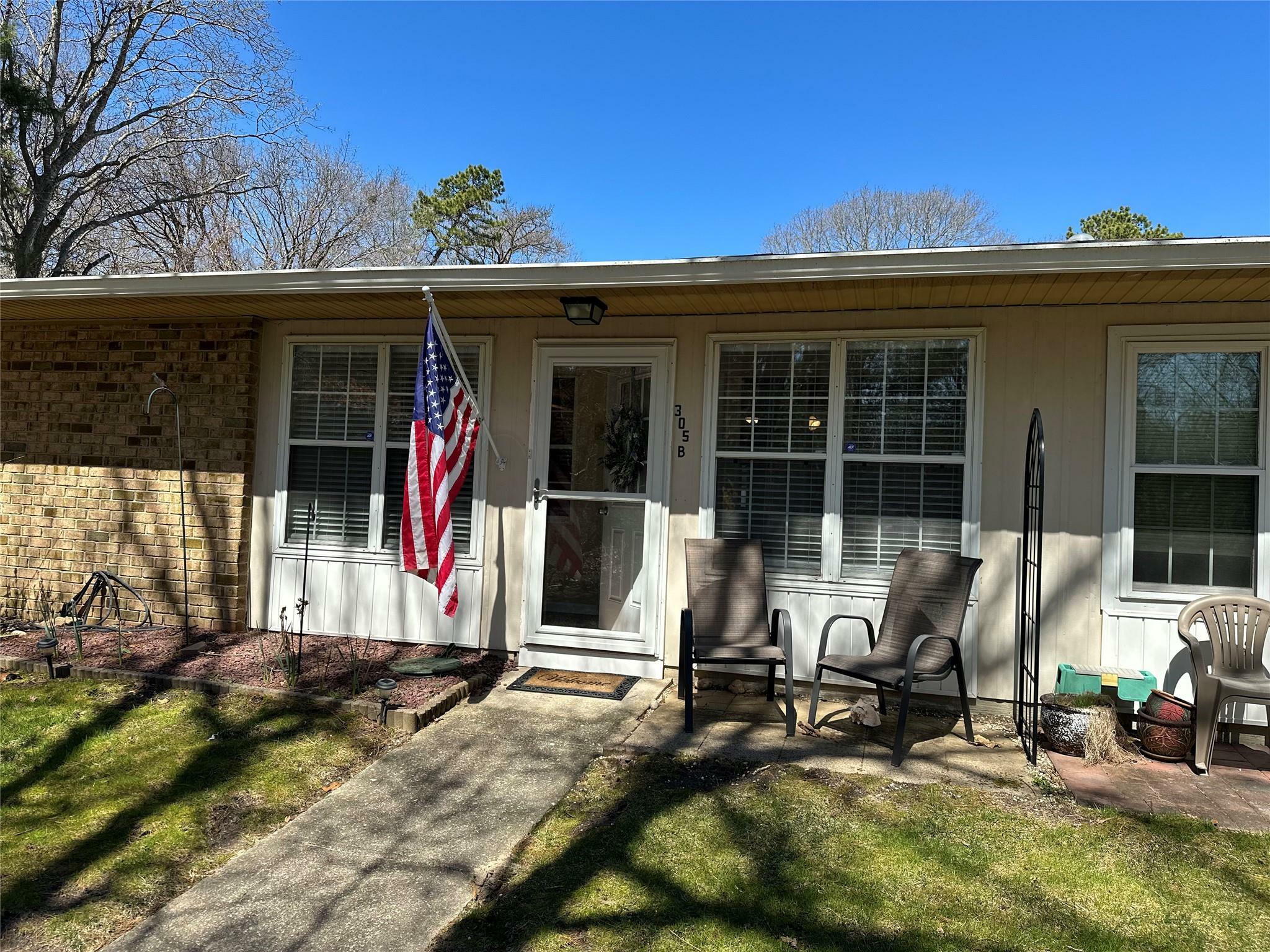 Property Photo: 305 Torquay Court B NY 11961