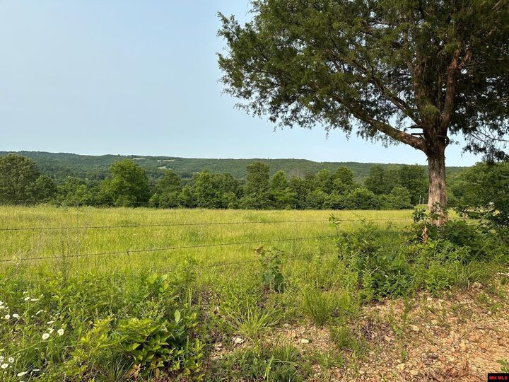 Property Photo:  001-07371-001 Mc 5014  AR 72633 