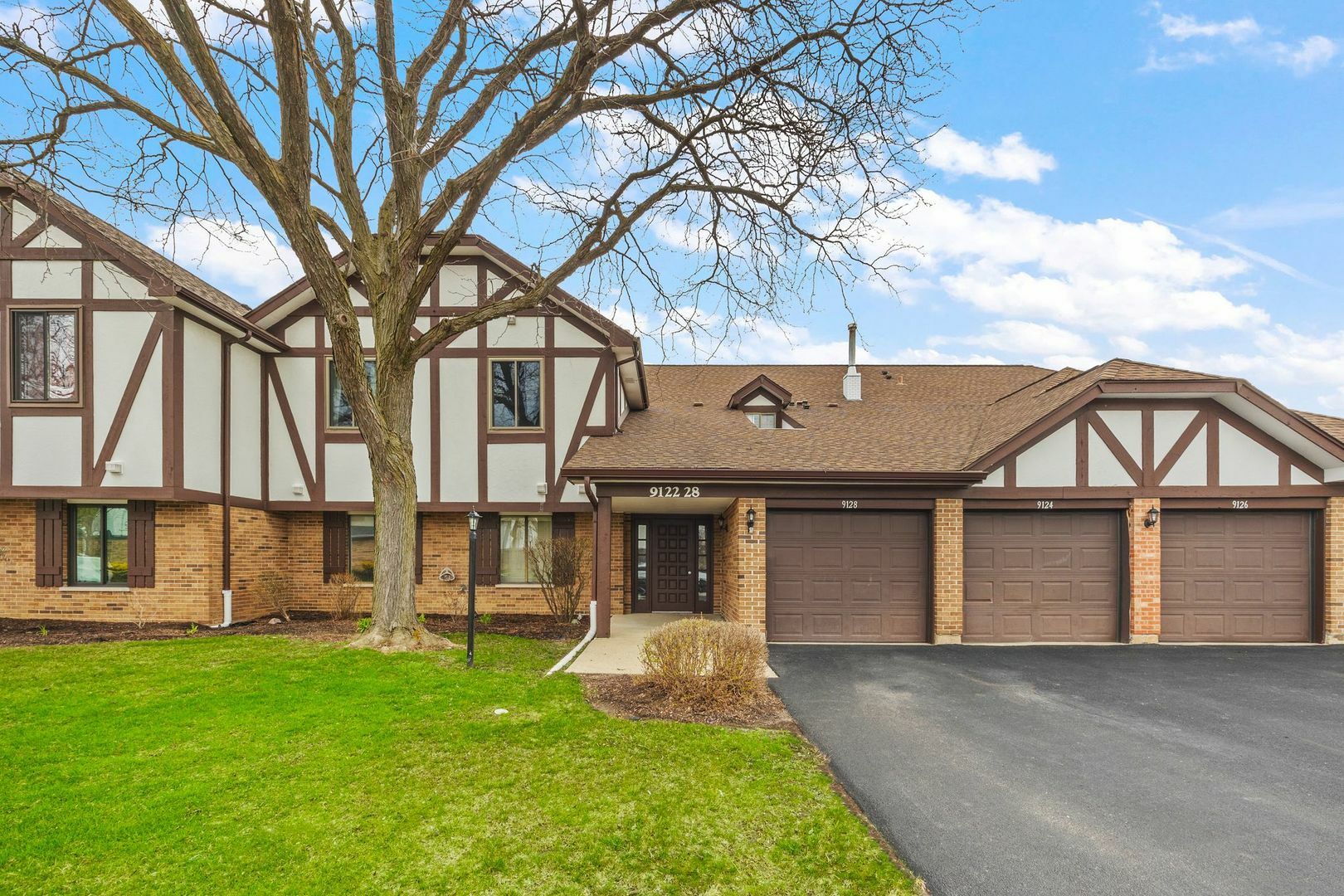 Property Photo: 9128 Sandpiper Court 9128 IL 60462