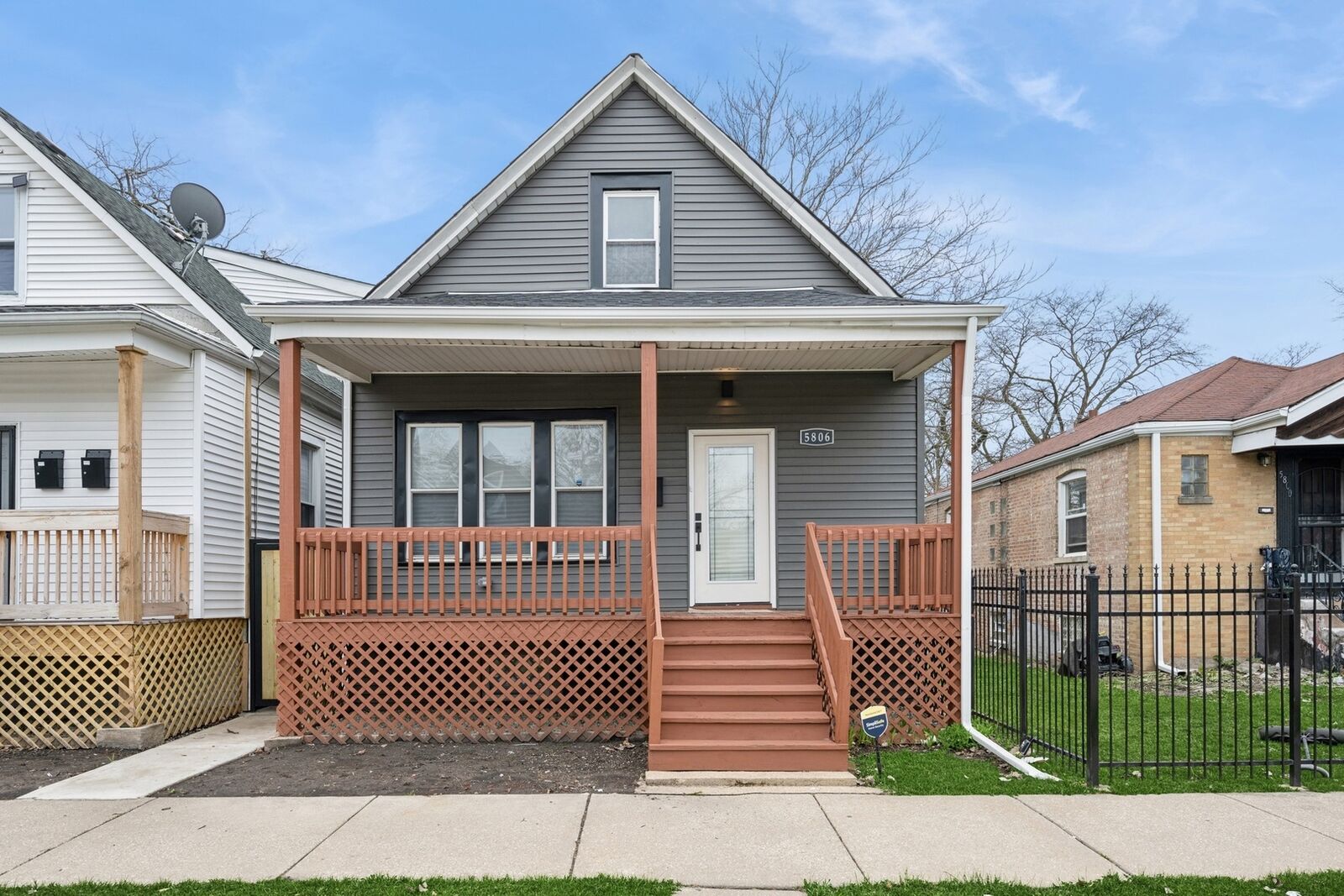 Property Photo:  5806 S Winchester Avenue  IL 60636 