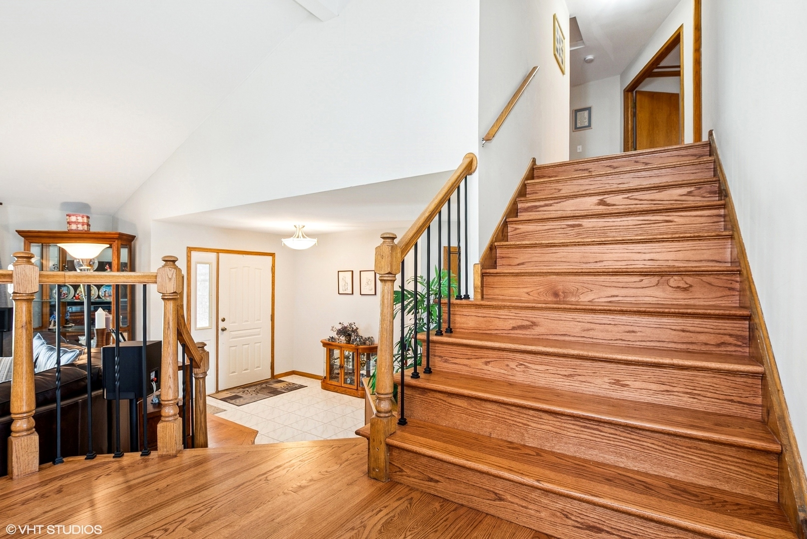 Property Photo: 681 Vanderbilt Drive IL 60451