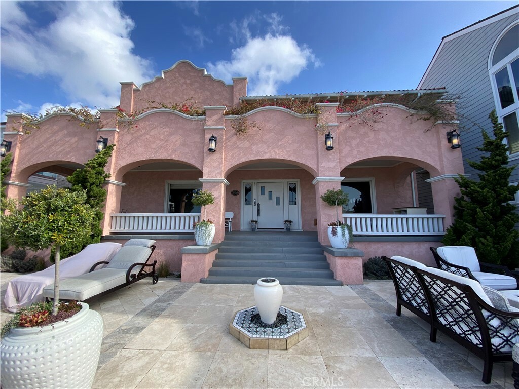 Property Photo: 5809 E Corso Di Napoli CA 90803
