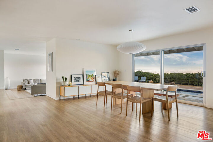 Property Photo: 17 Bowie Road CA 90274