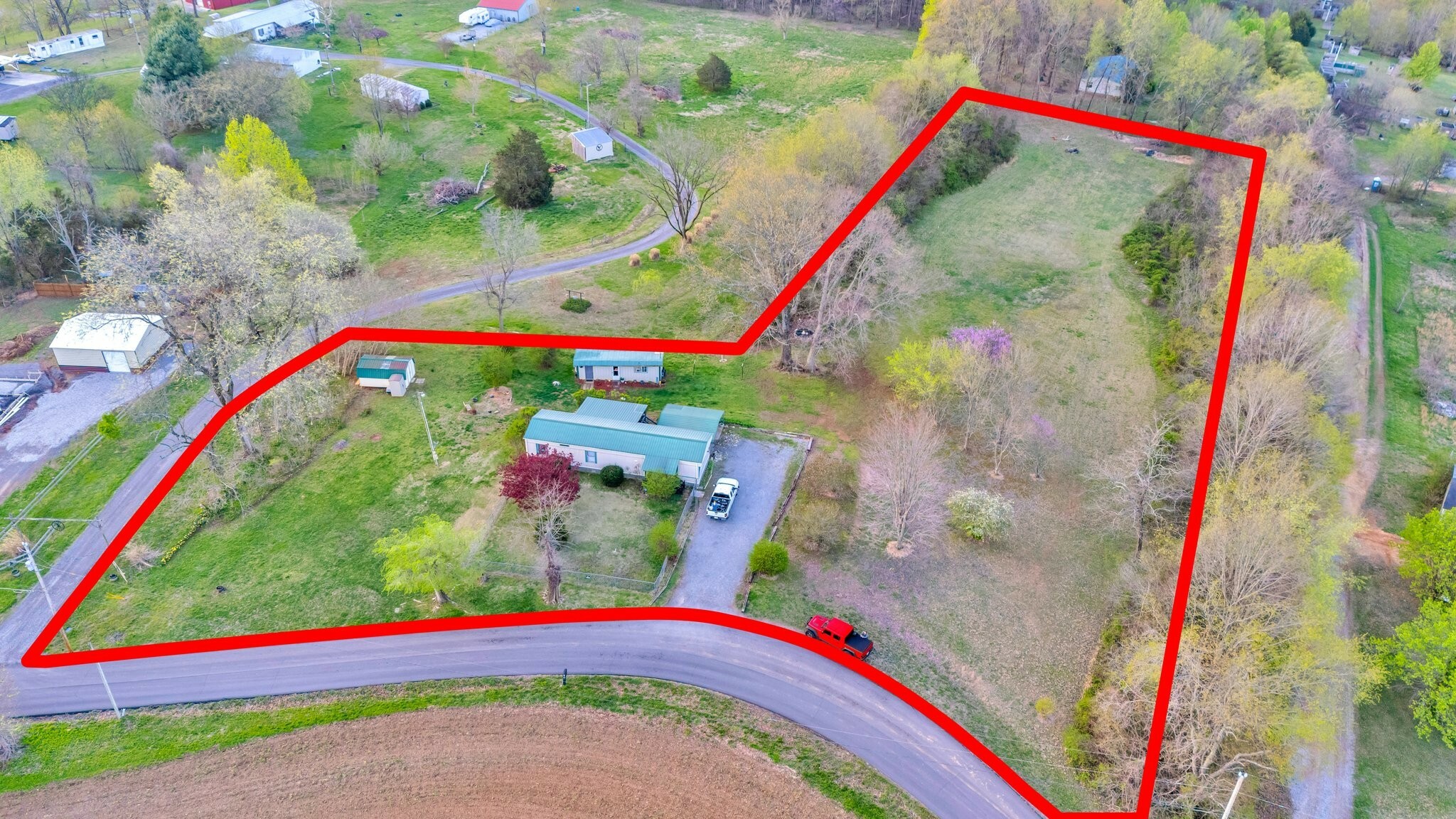 Property Photo: 432 Crafton Rd TN 37148