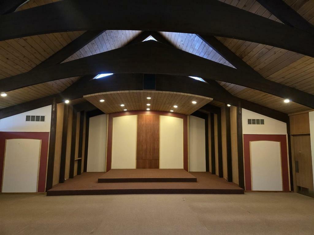 Property Photo: 110 S Main St WA 99173