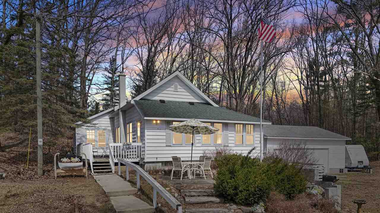 Property Photo: 417 E State MI 49633