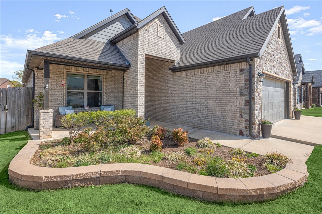 Property Photo: 4400 SW Alfalfa Avenue AR 72713