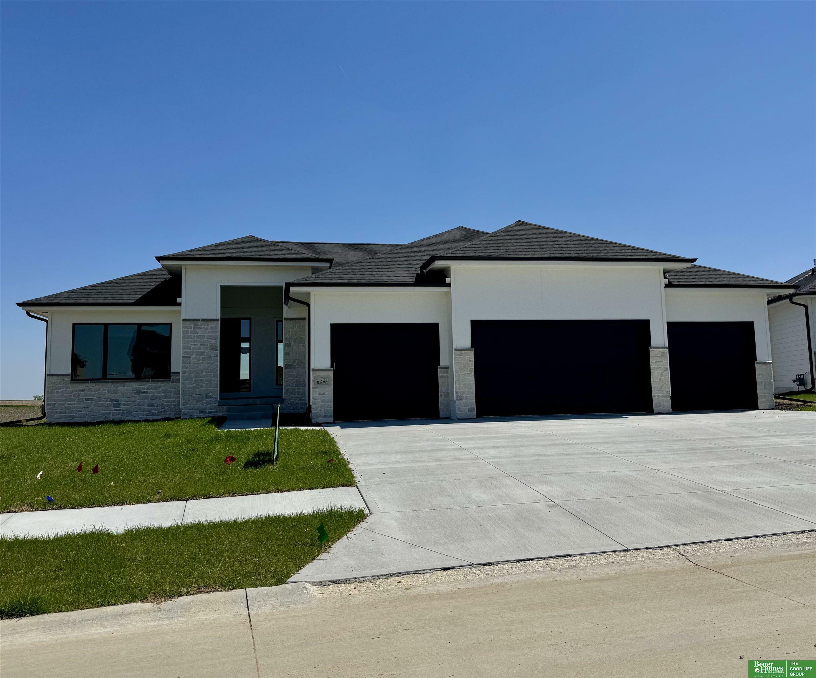 5721 N 195th Street  Elkhorn NE 68022 photo