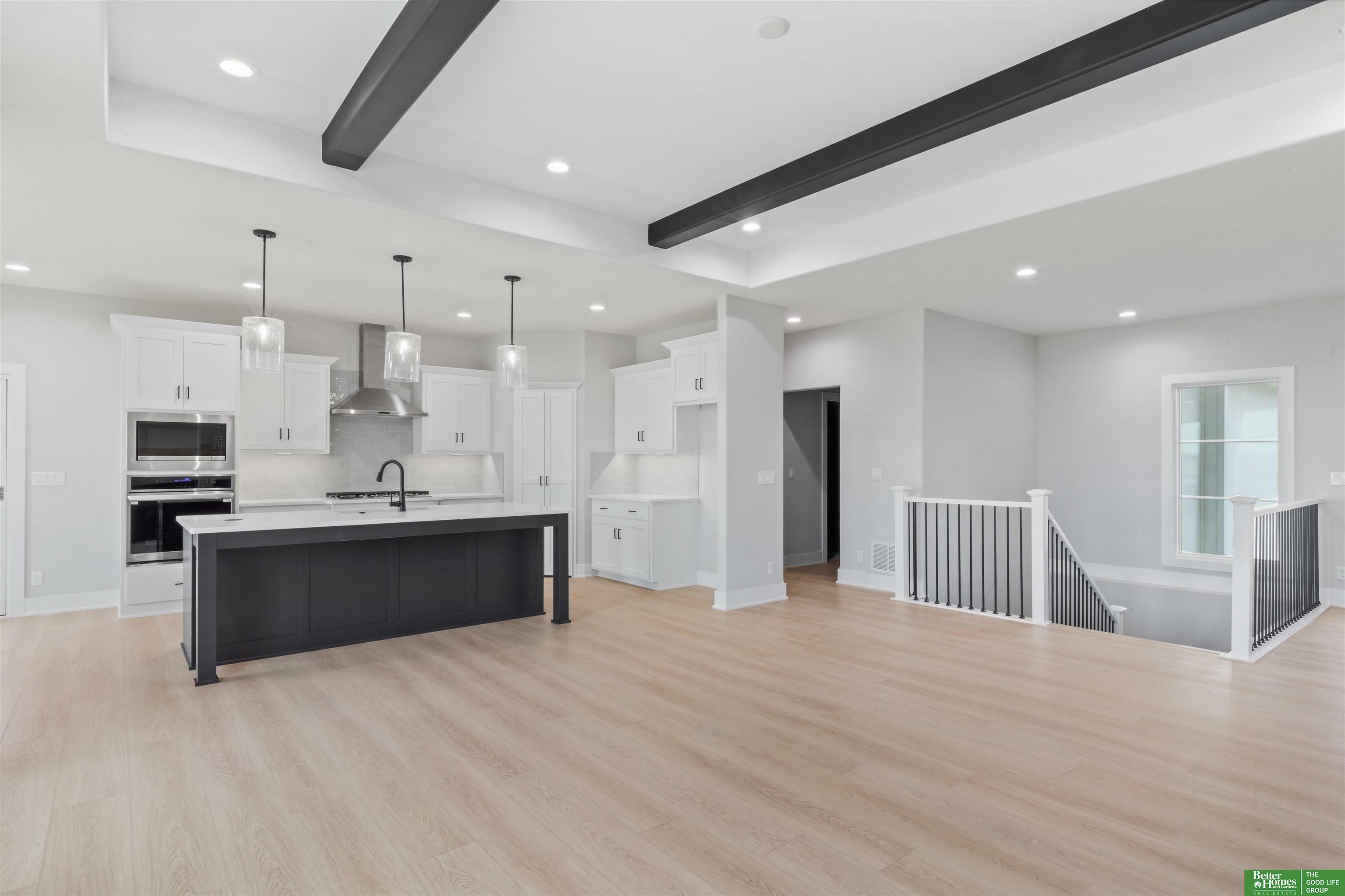 Property Photo: 5508 N 212th Street NE 68022