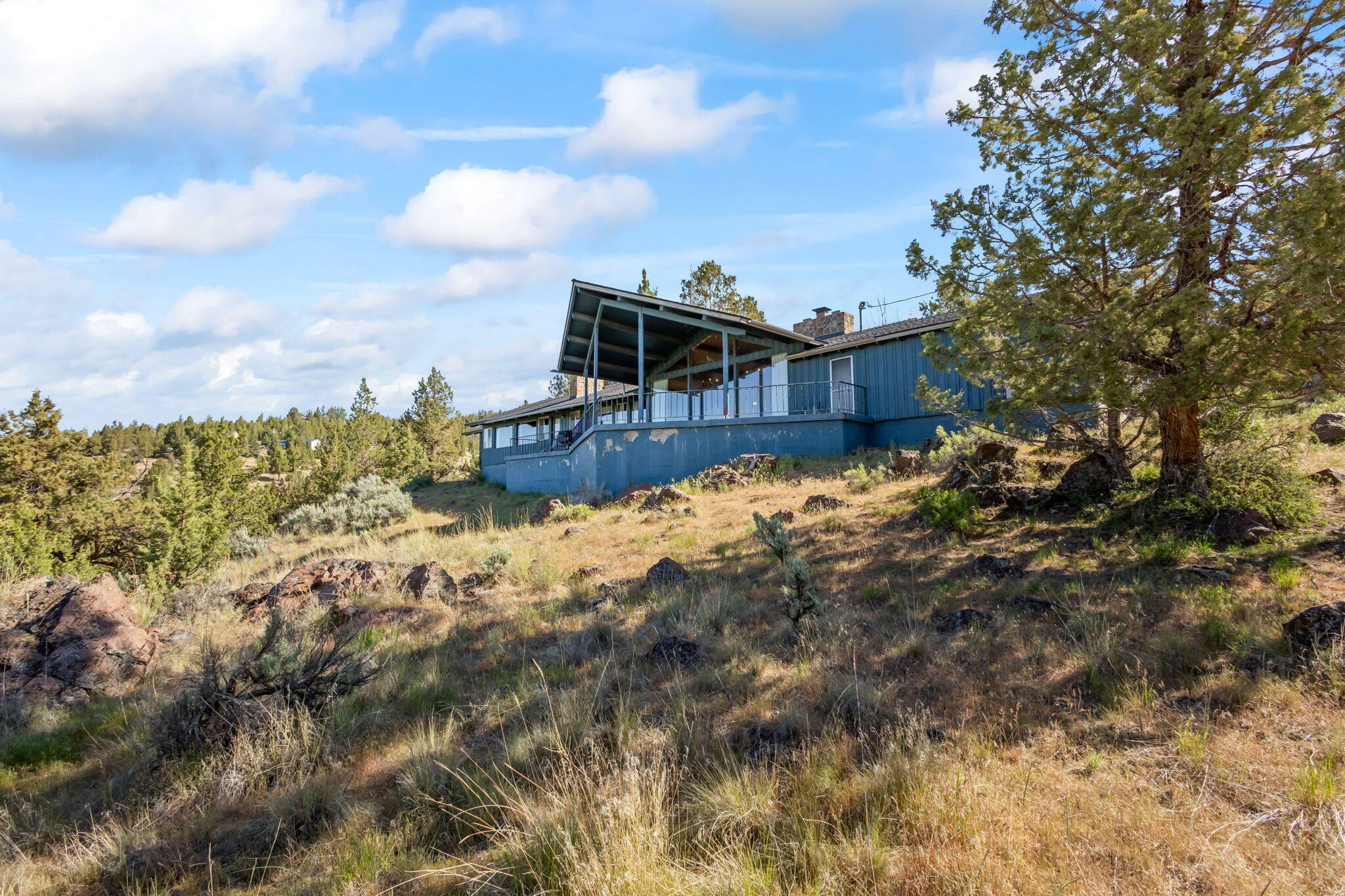 Property Photo: 915 NE Wyoming Drive OR 97754