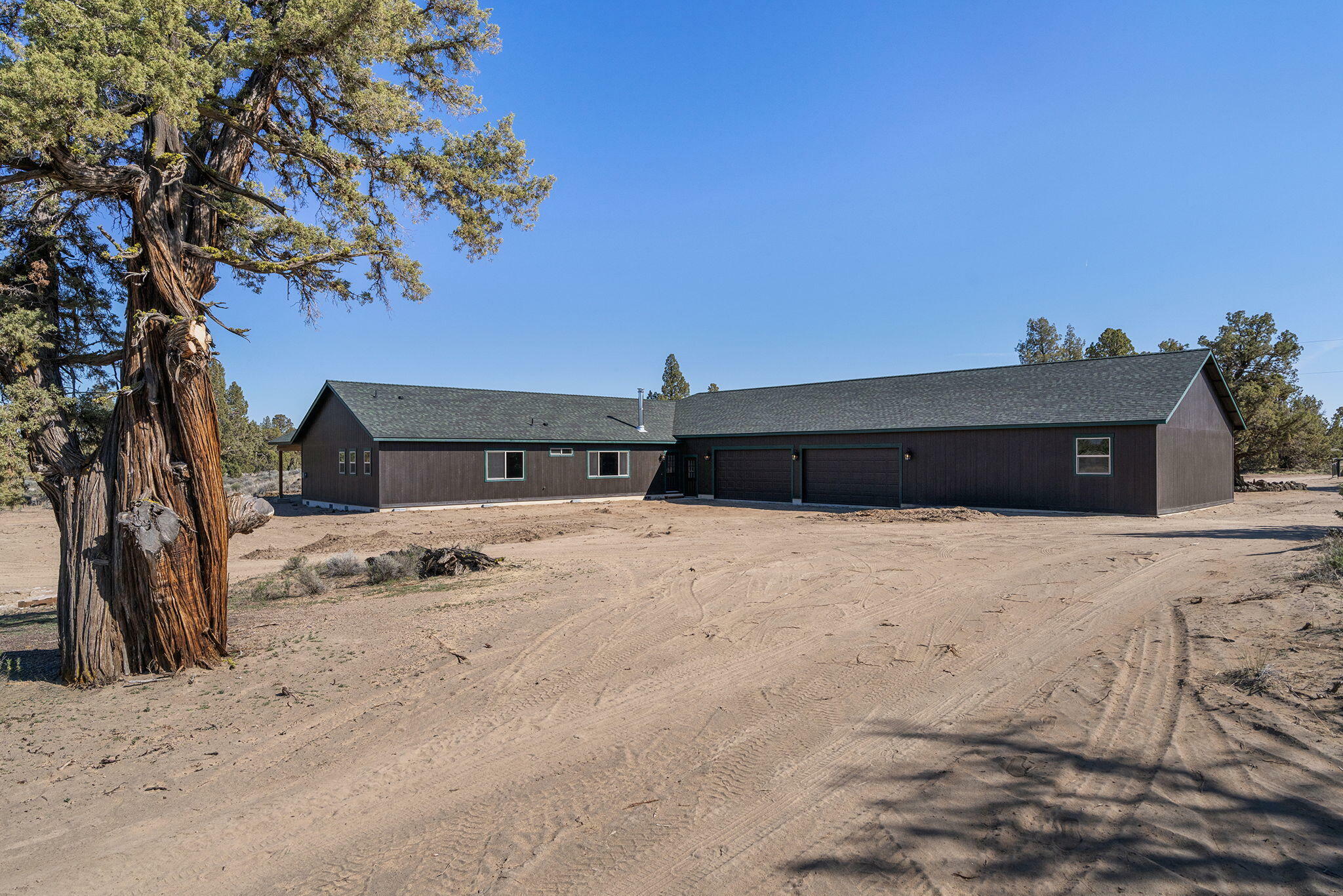 Property Photo: 25480 Bachelor Lane OR 97701