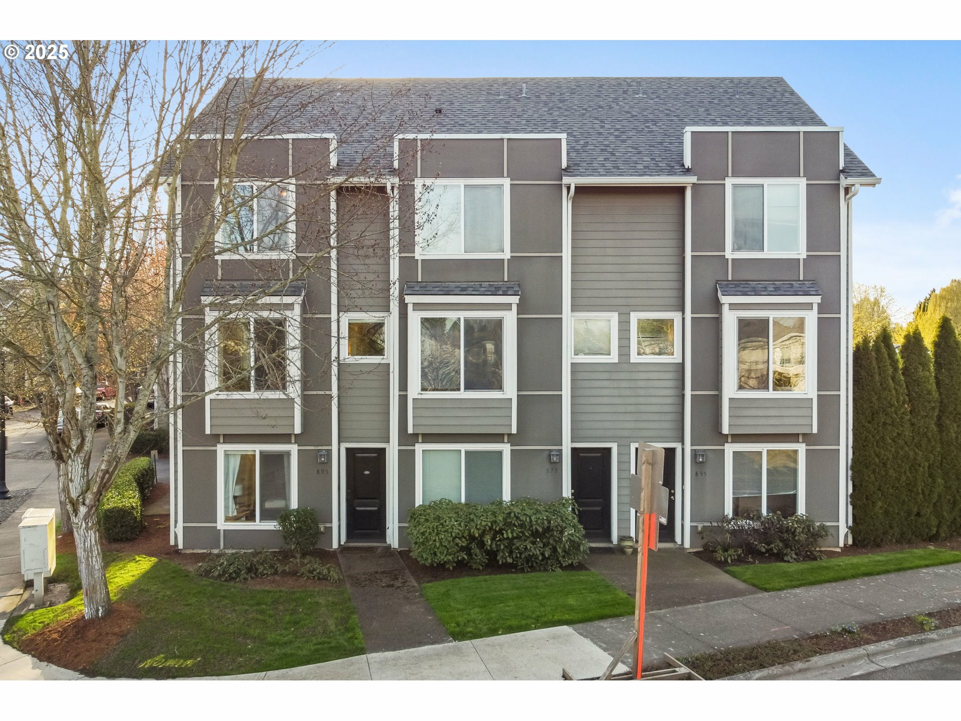 Property Photo: 895 SW 170th Ave OR 97006