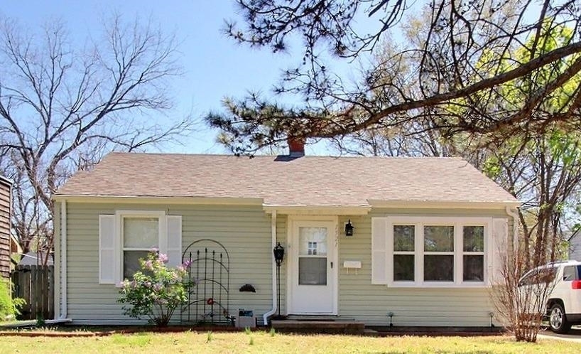 Property Photo: 1521 W 19th St N KS 67203