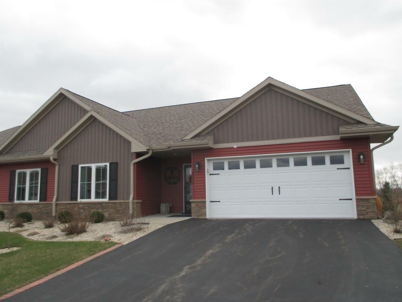Property Photo: 3078 South Blue Jay Court WI 53511