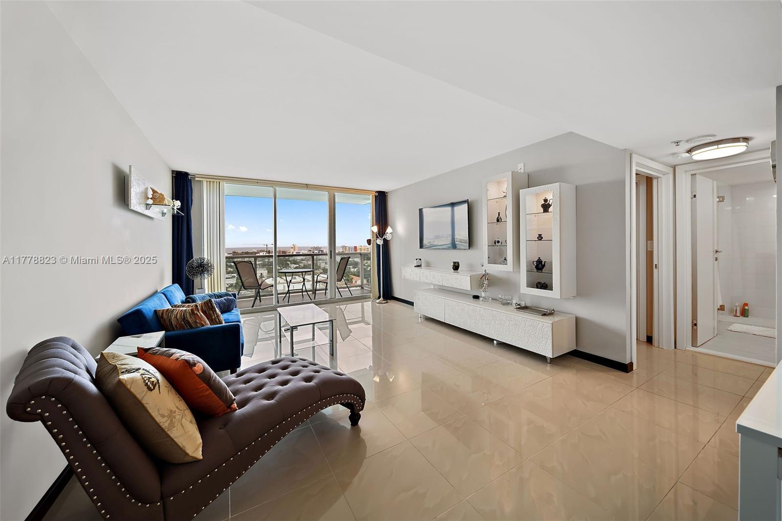 Property Photo:  650 West Ave 1506  FL 33139 