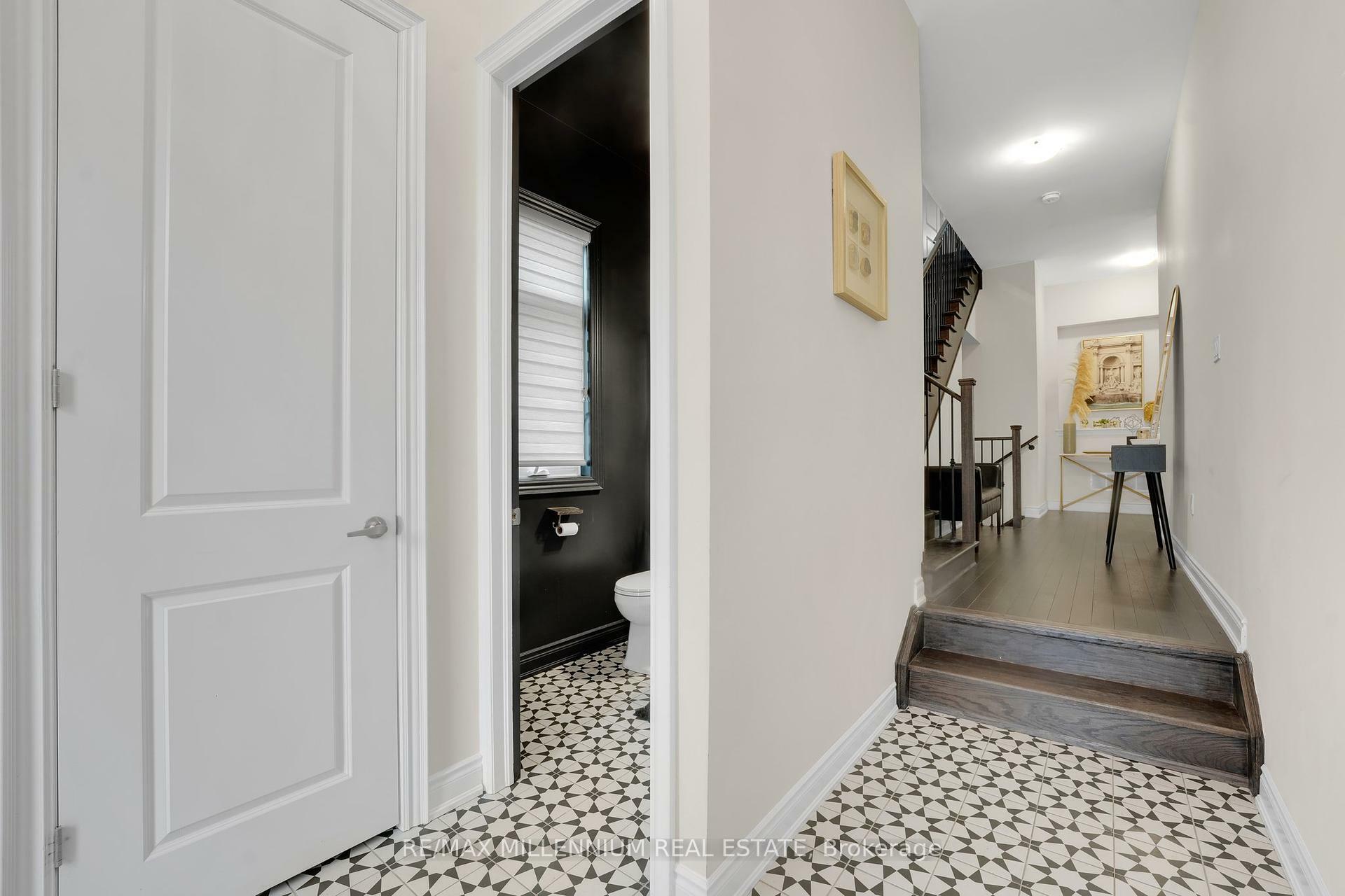 Property Photo: 3461 Mosley Gate ON L6H 0Y8