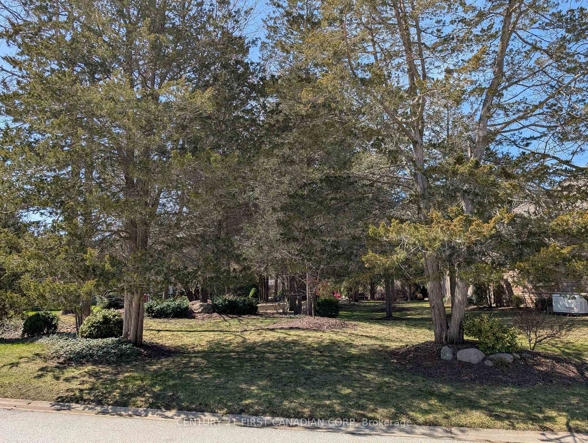 Property Photo:  10137 Merrywood Drive  ON N0M 1T0 