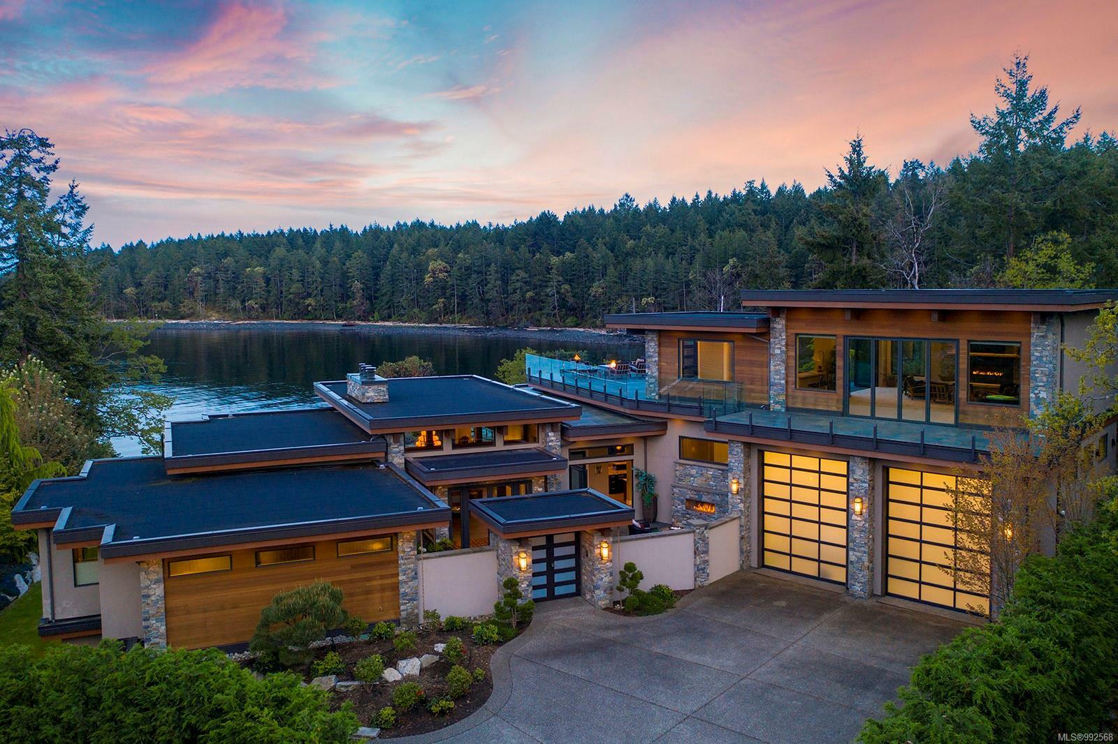 Property Photo: 2426 Andover Rd BC V9P 9G9