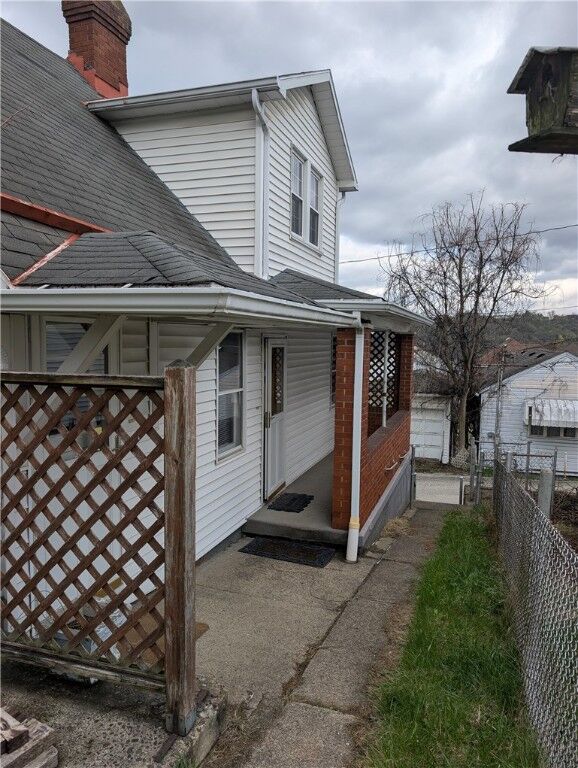 Property Photo: 619.5 Conrad PA 15022