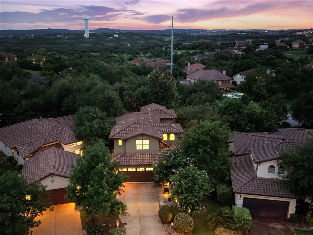 Property Photo:  15213 Falconhead Grove Loop  TX 78738 