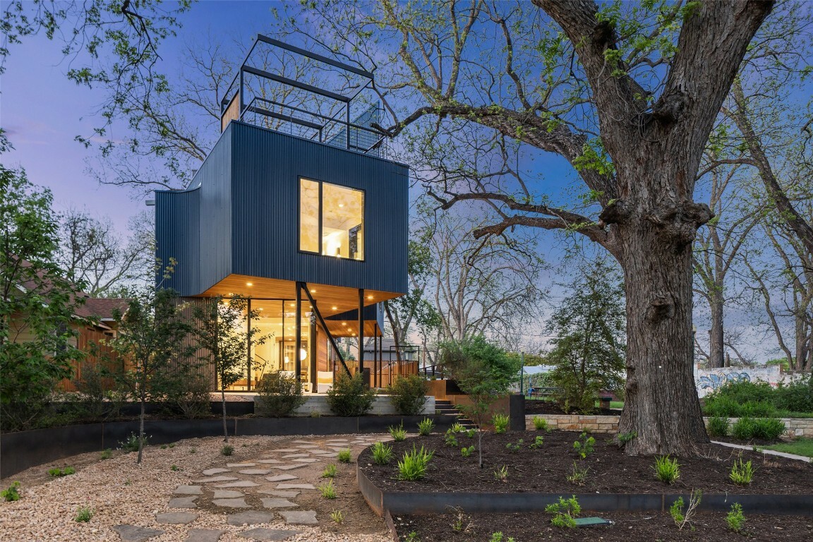 2218 Haskell Street  Austin TX 78702 photo