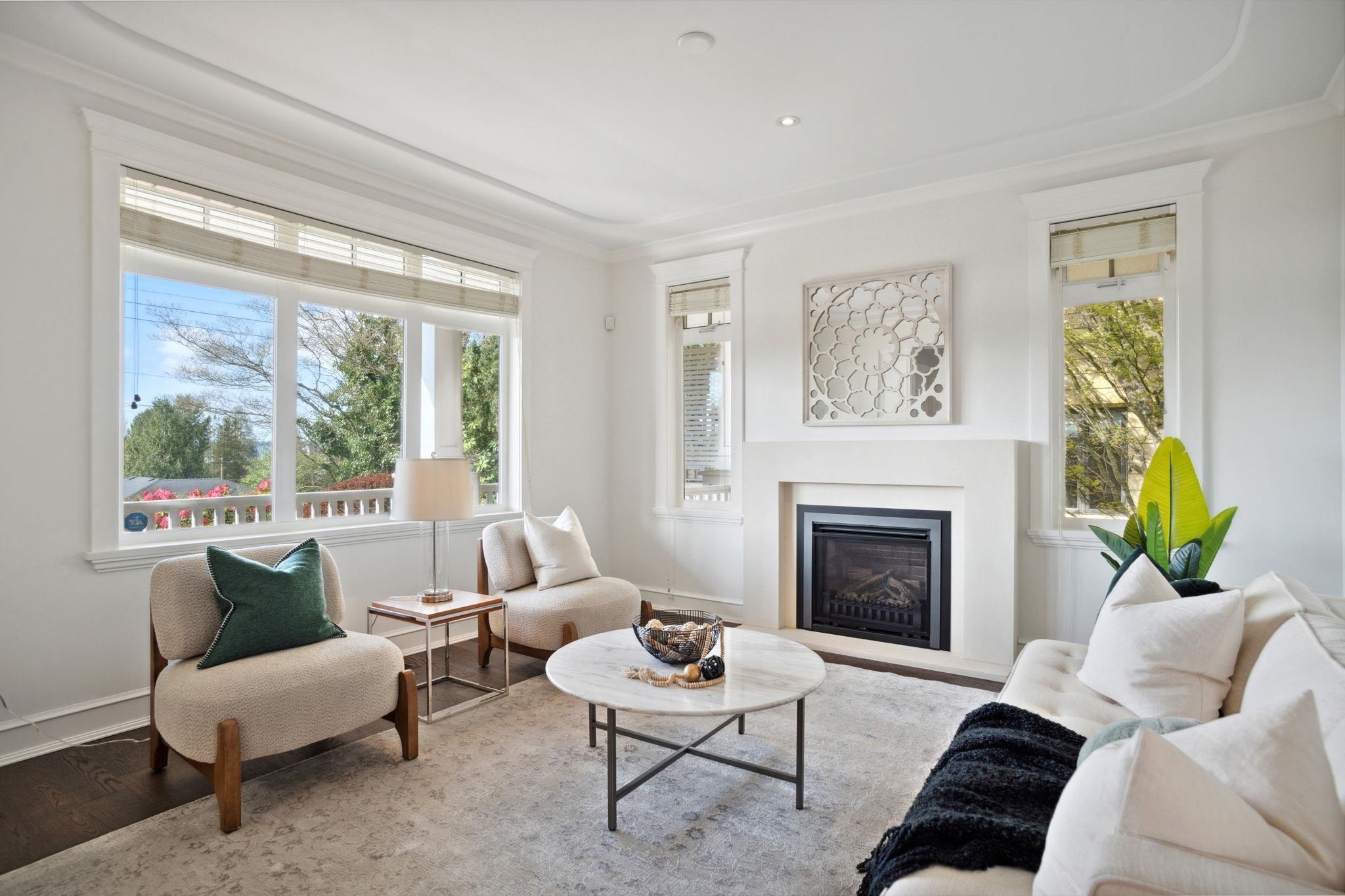 Property Photo: 2185 Lawson Avenue BC V7V 2E1
