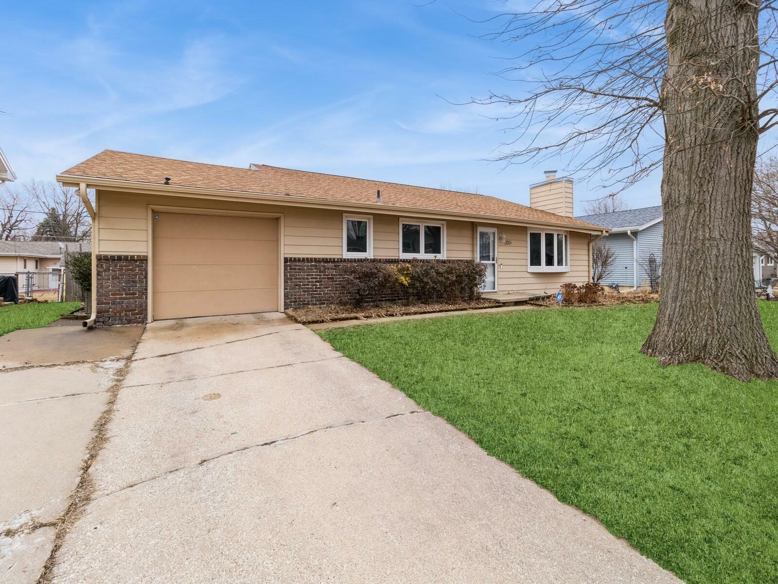 2006 Catalina Place Place  Marshalltown IA 50158 photo