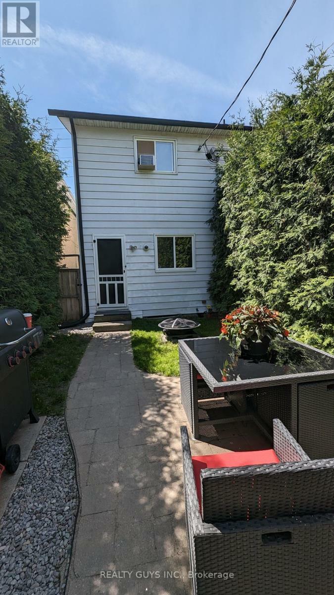 Property Photo: 282 McDonnel Street ON K9H 2W5