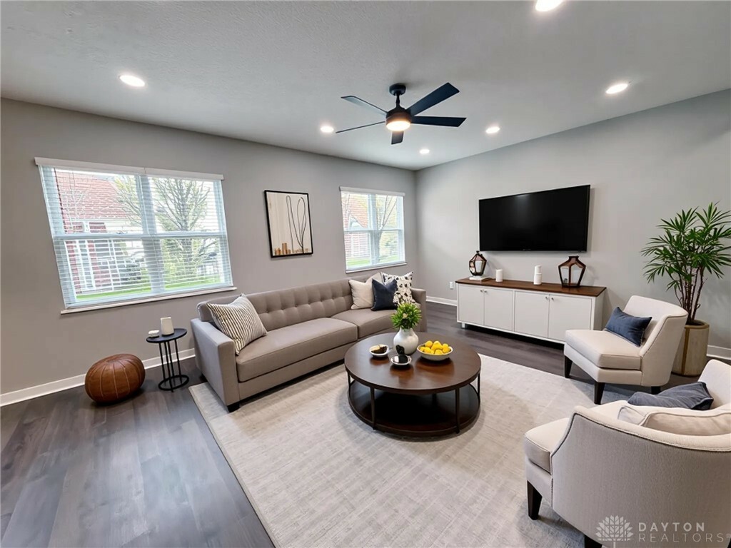 Property Photo:  6076 Pasqual Avenue  OH 43213 