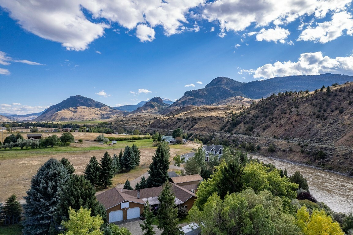 Property Photo: 1077 US Highway 89 S MT 59030