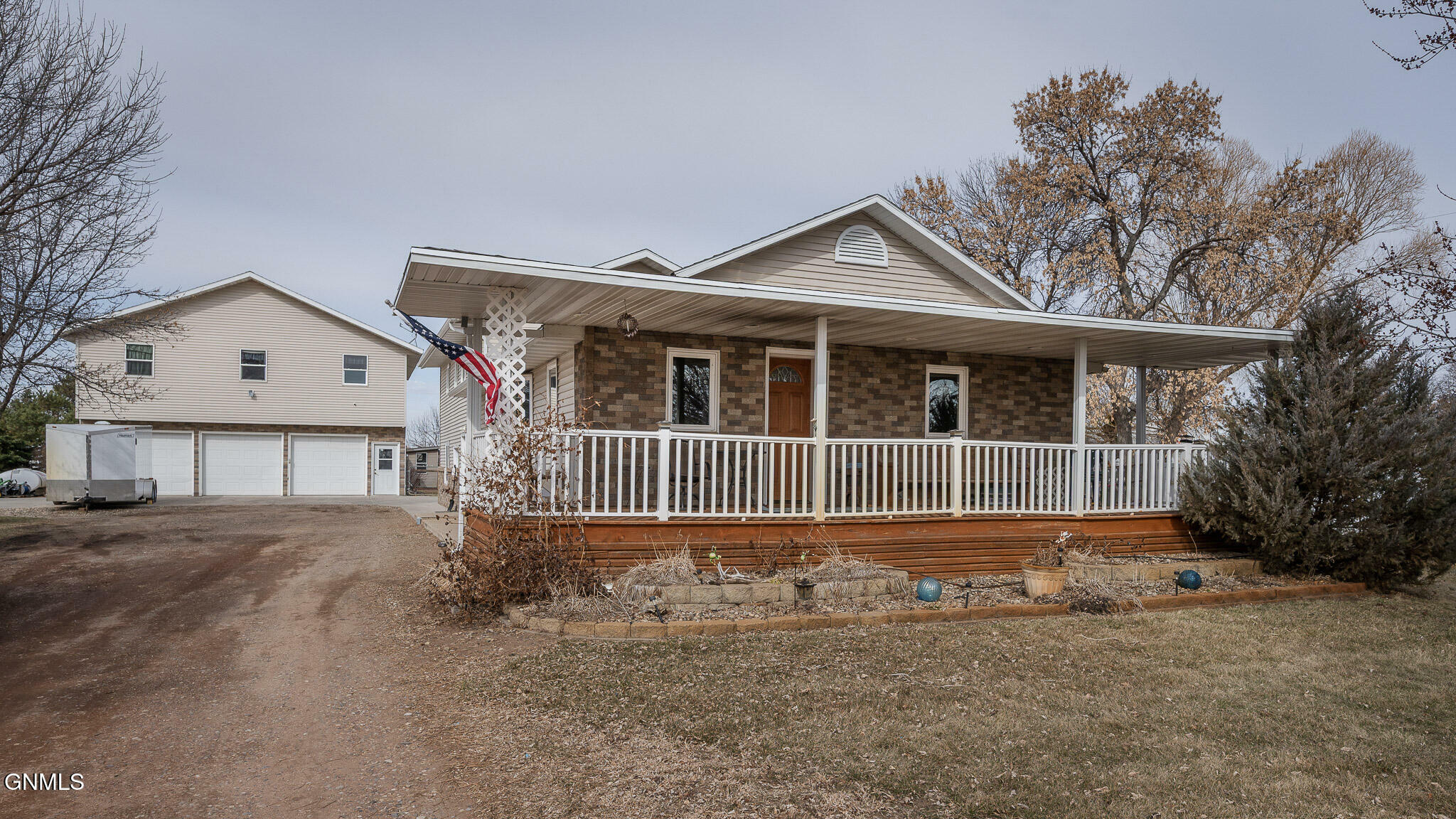 871 County Road 27  Hazen ND 58545 photo