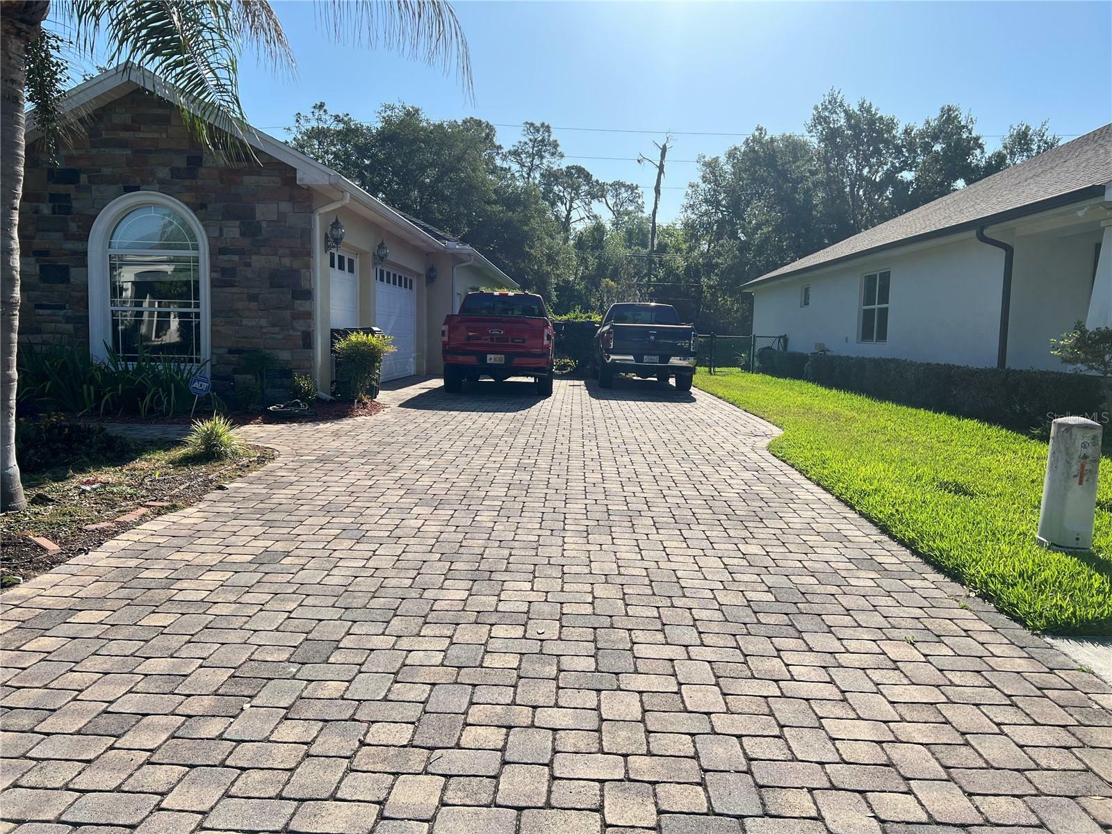 Property Photo: 3300 Hawks Ridge Drive FL 33810