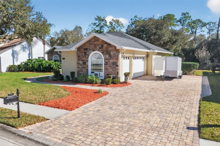 Property Photo:  3300 Hawks Ridge Drive  FL 33810 