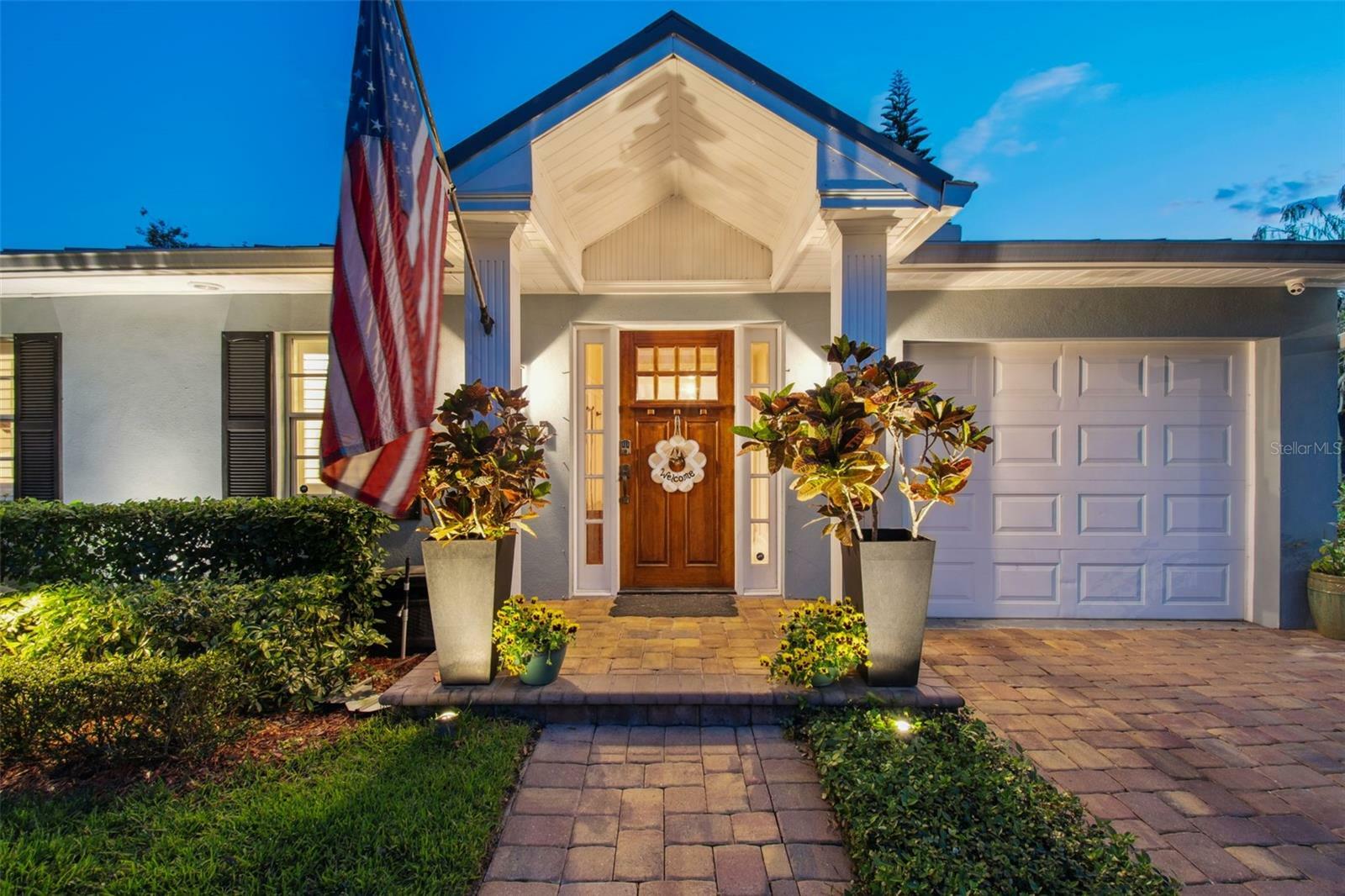 Property Photo: 3006 W Angeles Street FL 33629
