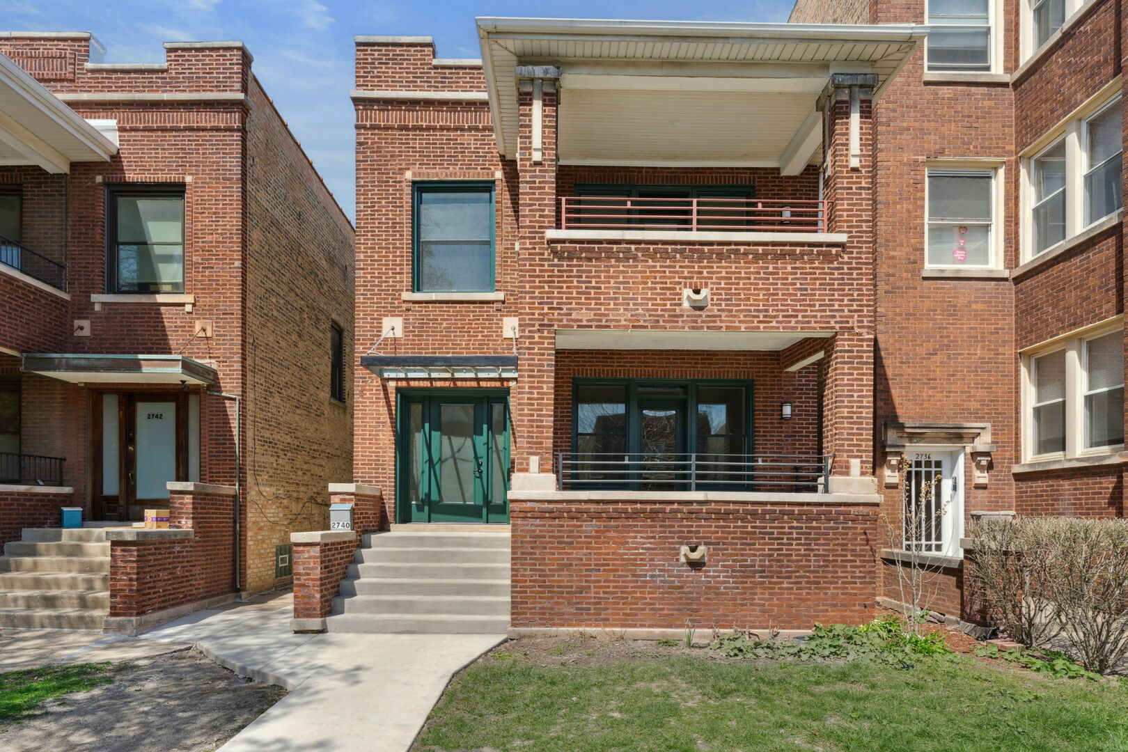 Property Photo: 2740 W Giddings Street IL 60625