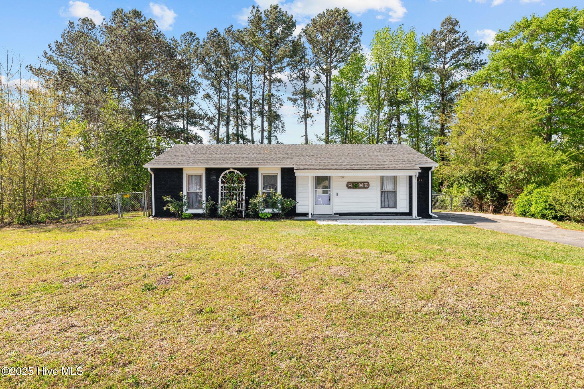 Property Photo: 122 Keith Drive NC 28532