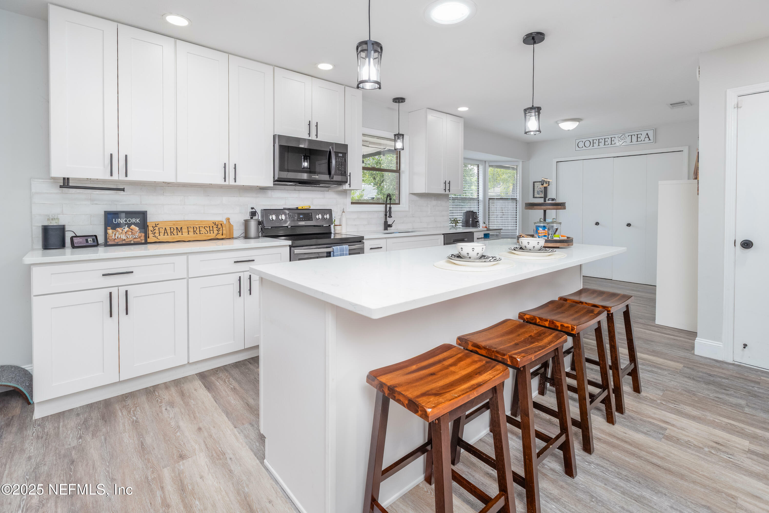 Property Photo: 619 Harrison Avenue FL 32065