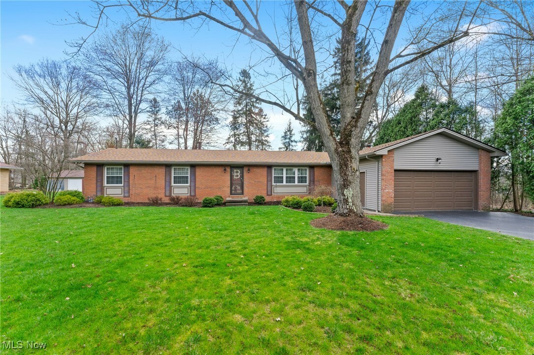 Property Photo: 6968 Tamarack Drive OH 44425