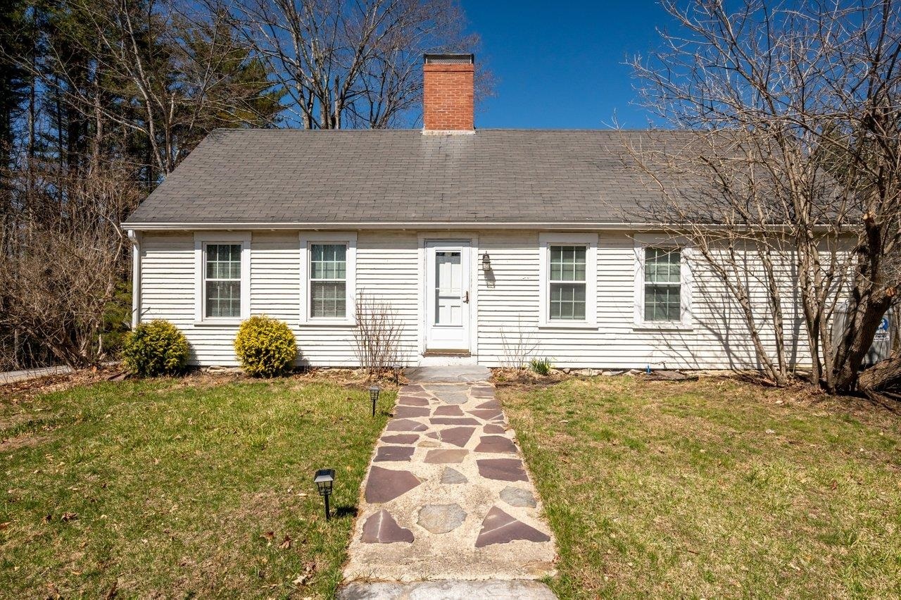 Property Photo: 5 McDaniel Road NH 03290