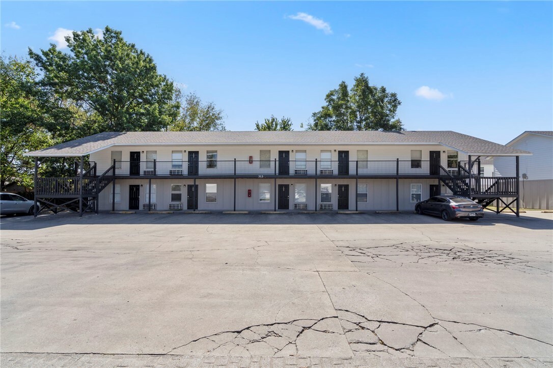 Property Photo: 305 Berry Street AR 72764