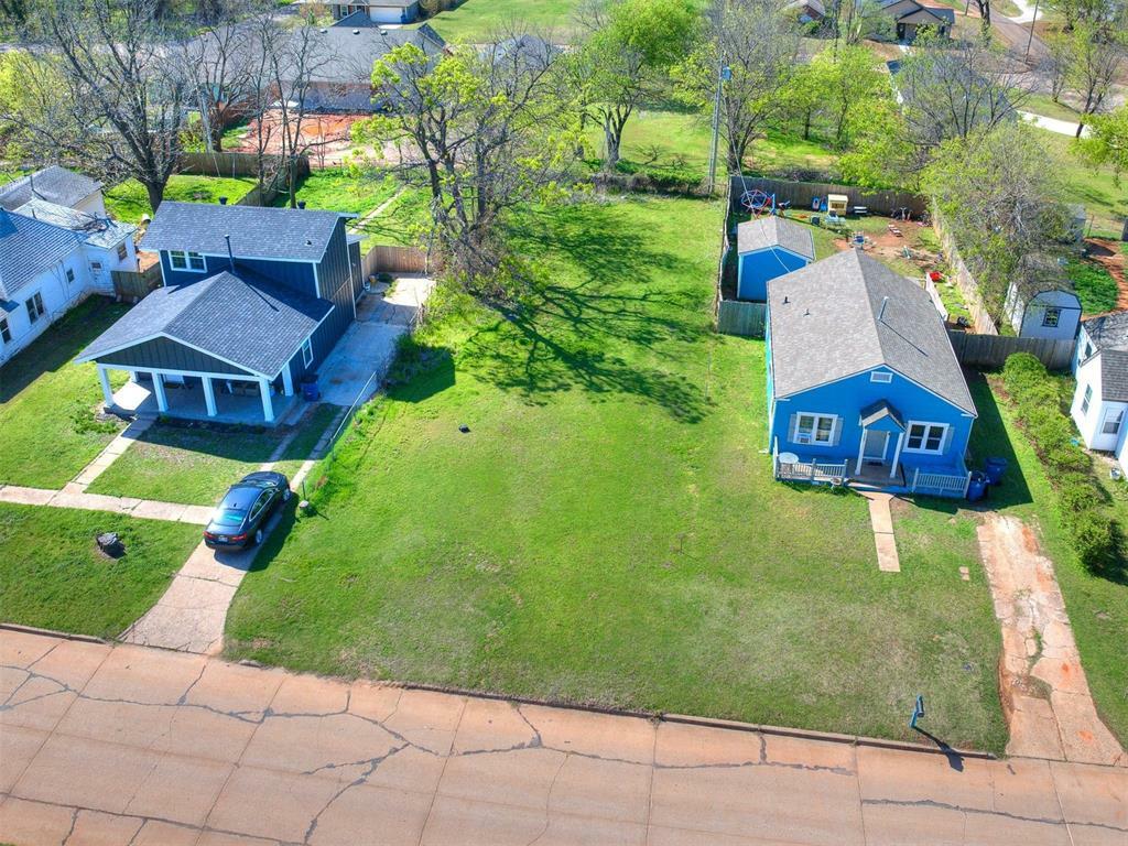 Property Photo: 711 E Perkins Avenue OK 73044