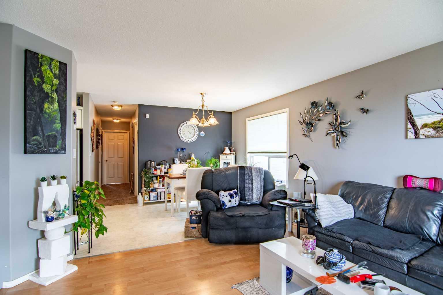 Photo de la propriété: 21 Ralston Crescent AB T4P 3Y5