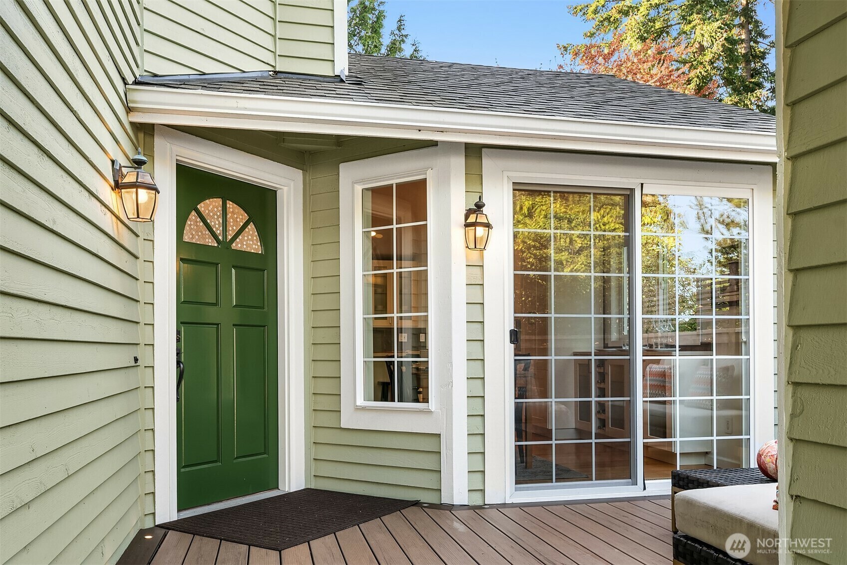 Property Photo: 15899 Northup Way 54 WA 98008
