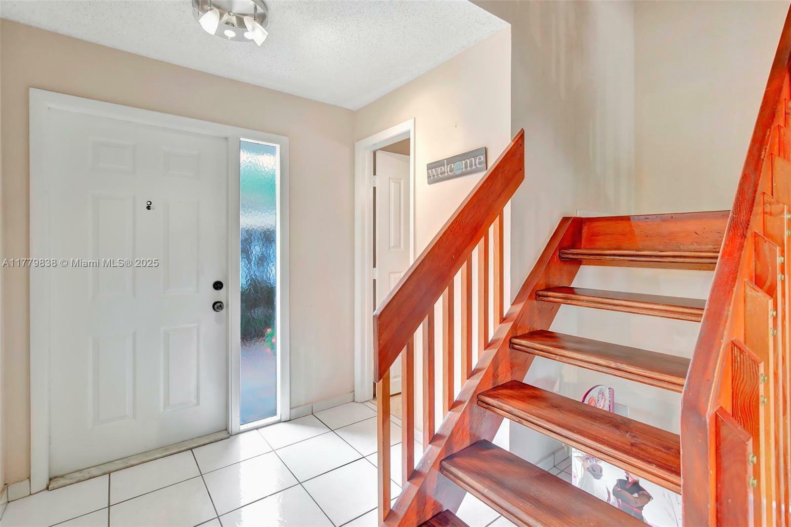 Property Photo: 131 SW 96th Ter FL 33025